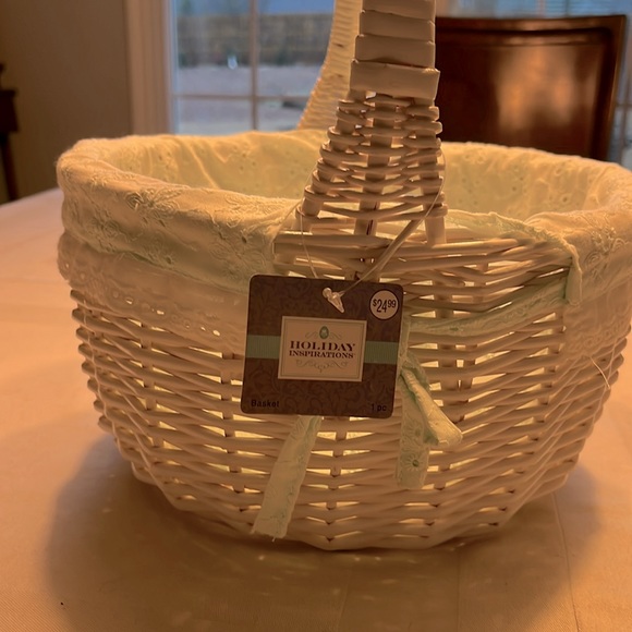 Wicker Basket - Picture 2 of 4